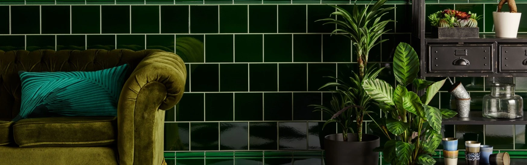 Original-Style_Artworks_Victorian-Green-E9928,-E9000,-E9903-with-Earthworks-Marble-Floor-Tiles_landscape