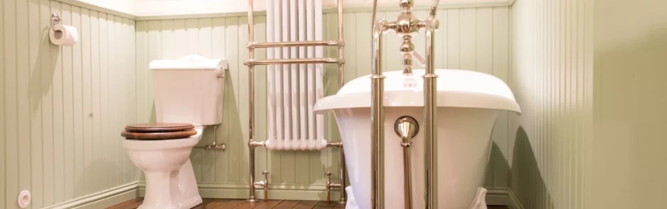 Landelijke badkamer met klassieke materialen Landelijke badkamer met klassieke materialen