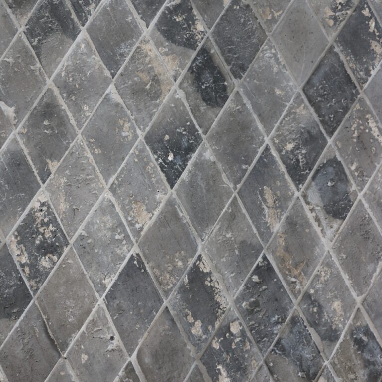 Oude terracotta ruitvorm grijs-blauw